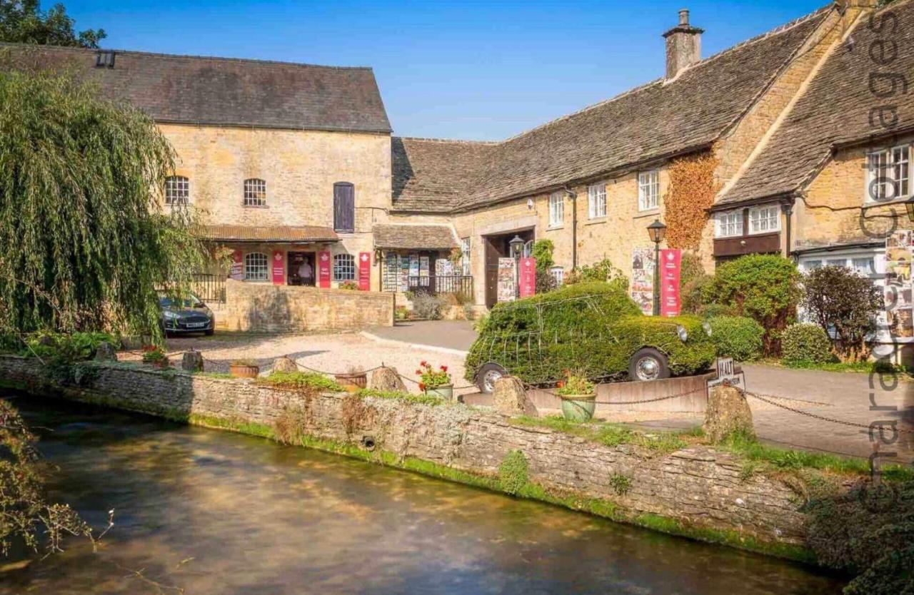 Weir Cottage Bourton-on-the-Water Exteriör bild